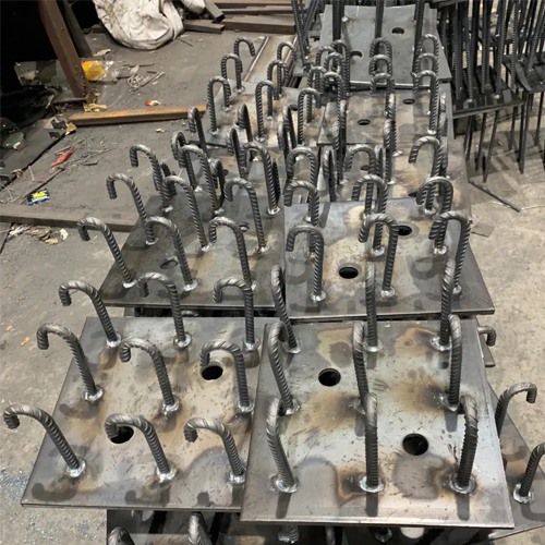 图纸中如何确定湖北预埋件的位置？